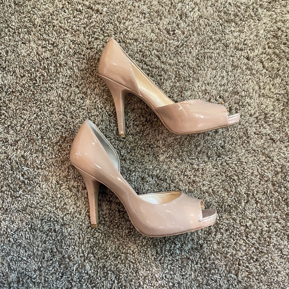 Jessica Simpson Tan Pleather Heels